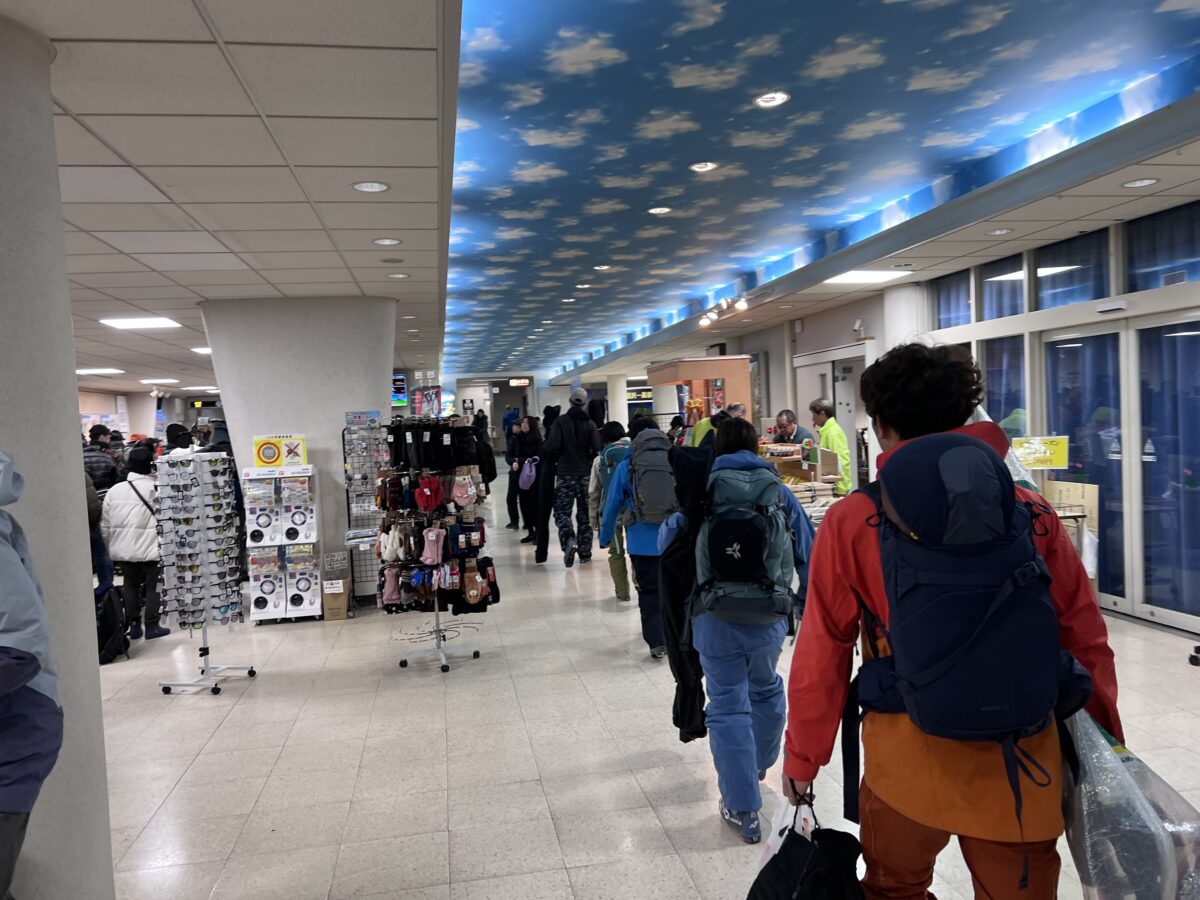 扇沢駅のホーム内